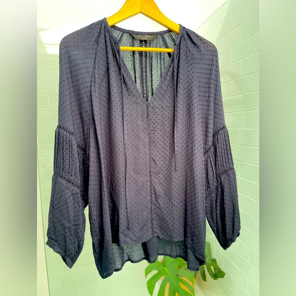 Knot Sisters Navy L/S Blouse Size L - Picture 1 of 5